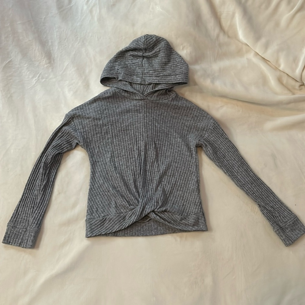 Carter’s lightweight pullover